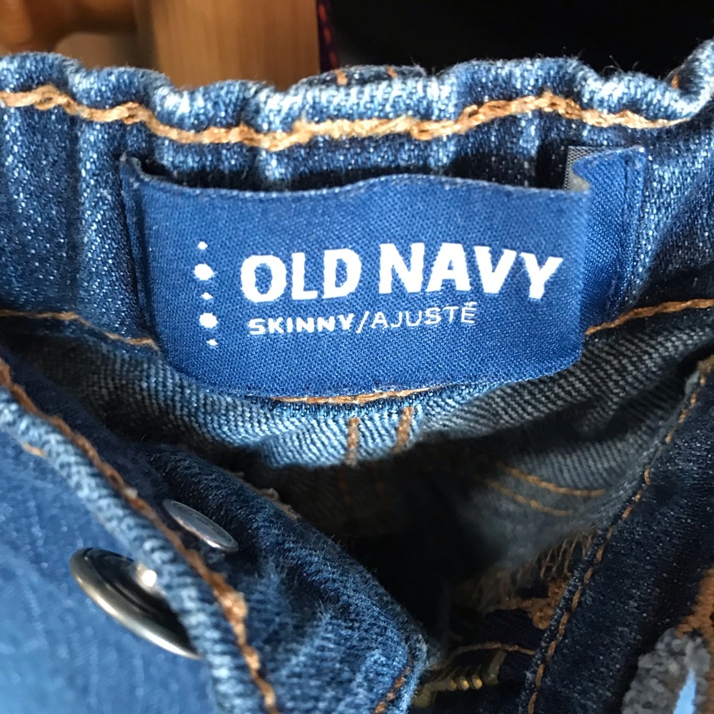 Old Navy Skinny Jeans - Picture 5 of 6
